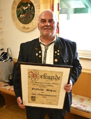 Friedrich Wagner wurde zum Gau-Ehrensch�tzenmeister ernannt.